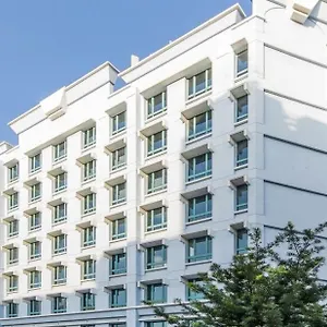 2* Отель 81 Orchid